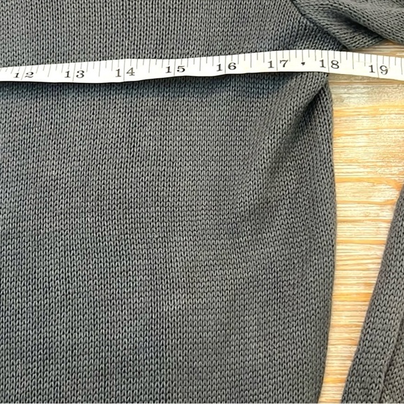 Chan Luu,Luxury Elegant Rich Gray Cardigan Sweater w/Lace Hem, Perfect, Size M - Picture 5 of 10